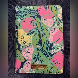 Lilly Pulitzer passport holder